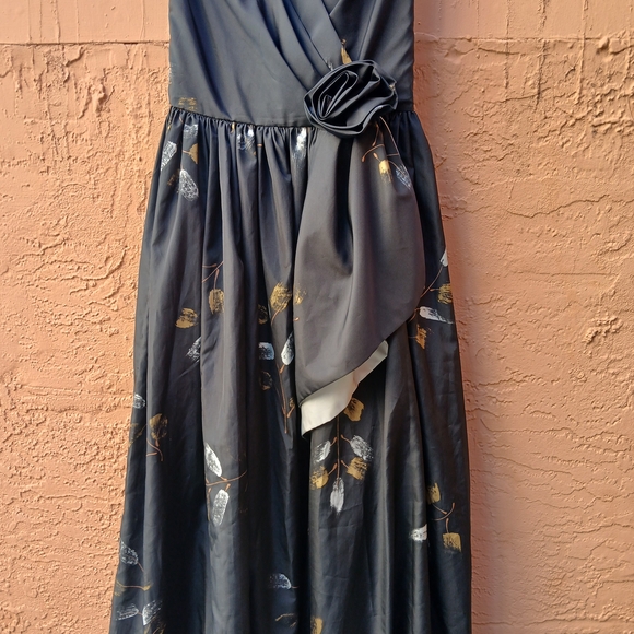 Oleg Cassini Black and Gold Dress - Picture 1 of 4